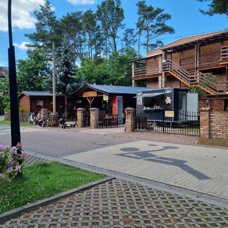 Domki Pod Debami Поберово Экстерьер фото