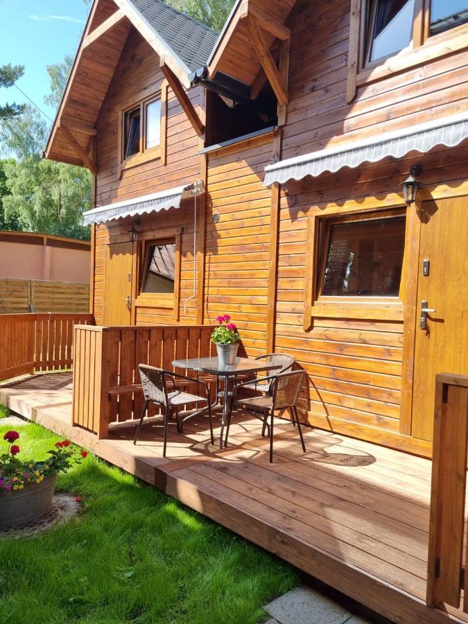 Domki Pod Debami Поберово Экстерьер фото